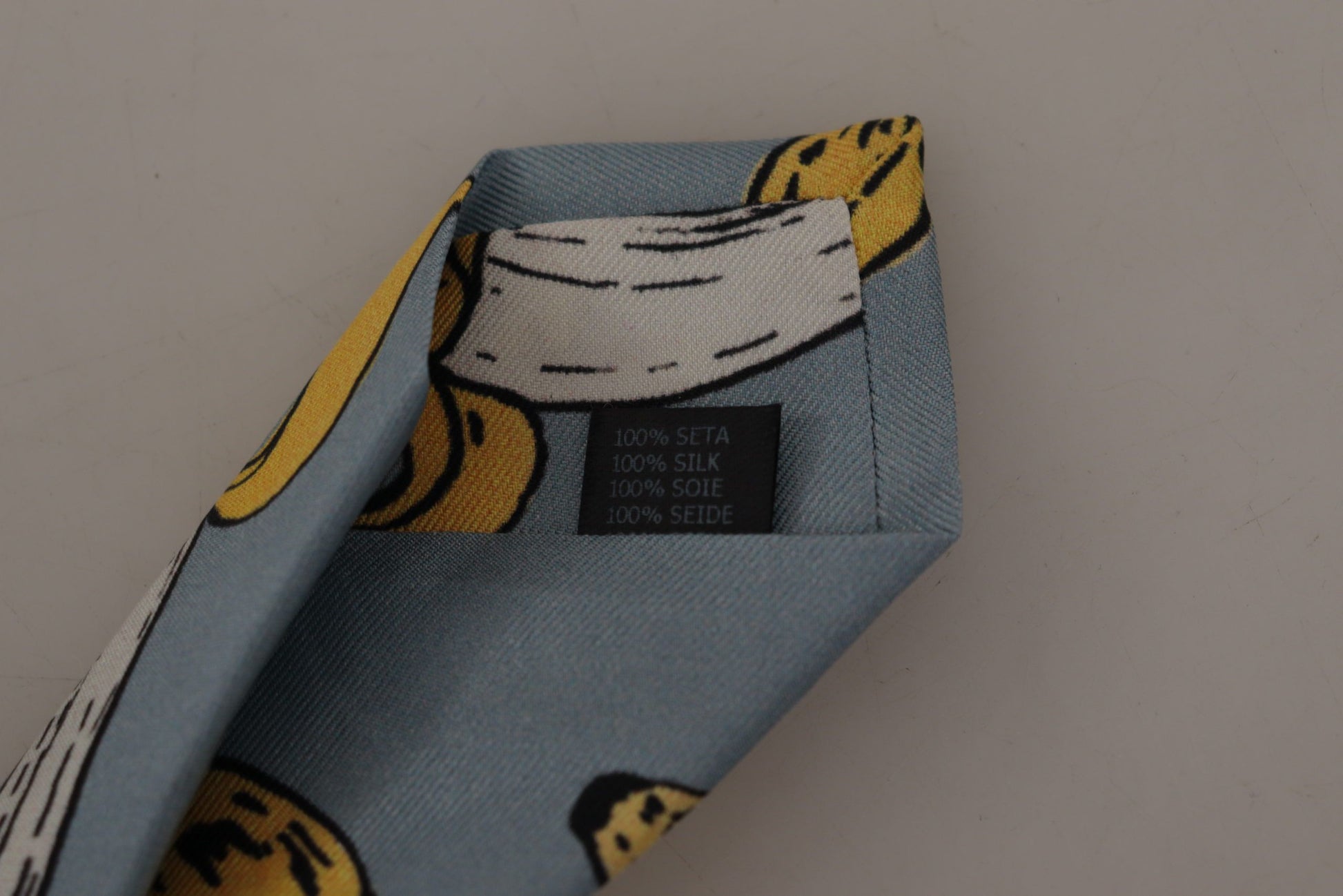 Elegant Blue Banana Print Silk Tie