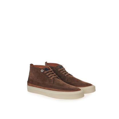 Elegant Suede Sneakers in Rich Brown